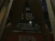 Аппетитная баба танцует стриптиз в московском клубе